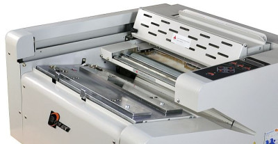 Машина термоклеевая  BW-920T   дл.листа 330мм / max.толщина 37мм