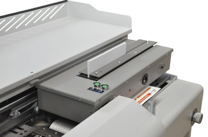 Машина термоклеевая  BW-950Z3  дл.листа 310мм / max.толщина 58мм