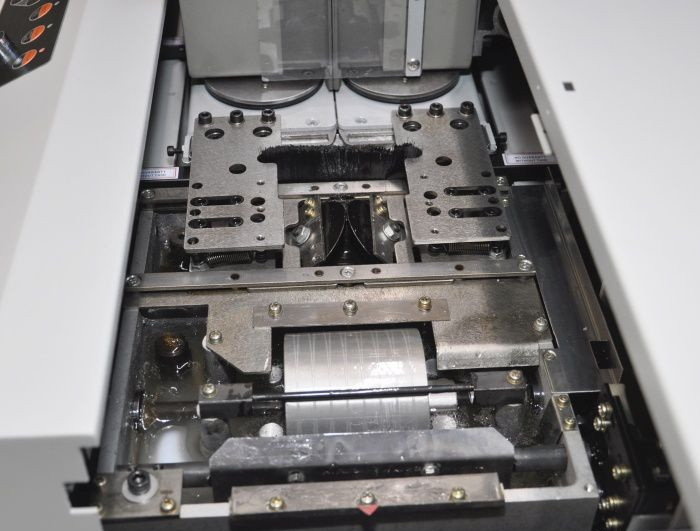 Машина термоклеевая  BW-950Z3  дл.листа 310мм / max.толщина 58мм