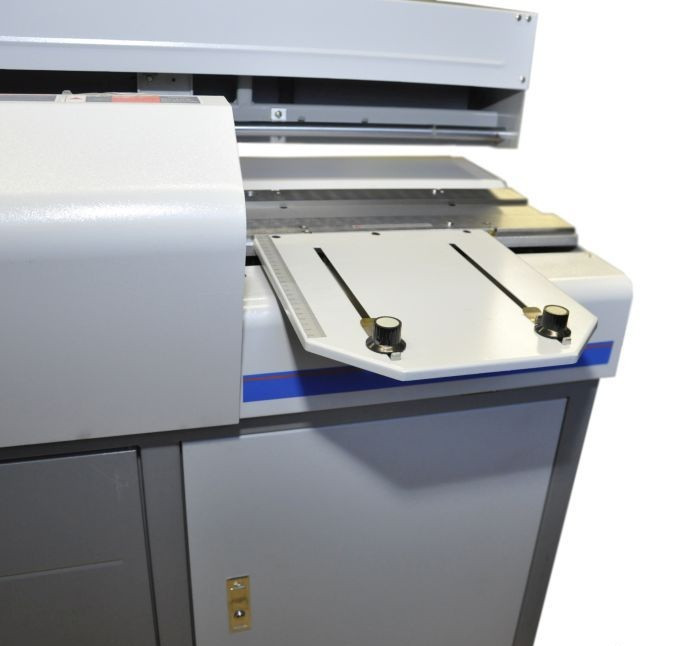 Машина термоклеевая  BW-976V3  дл.листа 420мм / max.толщина 60мм