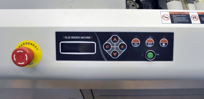 Машина термоклеевая  BW-976V3  дл.листа 420мм / max.толщина 60мм