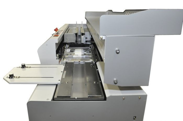 Машина термоклеевая  BW-976V6  дл.листа 420мм / max.толщина 60мм