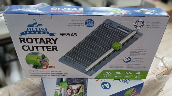 Резак роликовый  JIELISI 969-3 (А3)  (6л/70гр/420mm) 4 лезвия  (Ровный срез, Волна, Пунктир, Биговка)