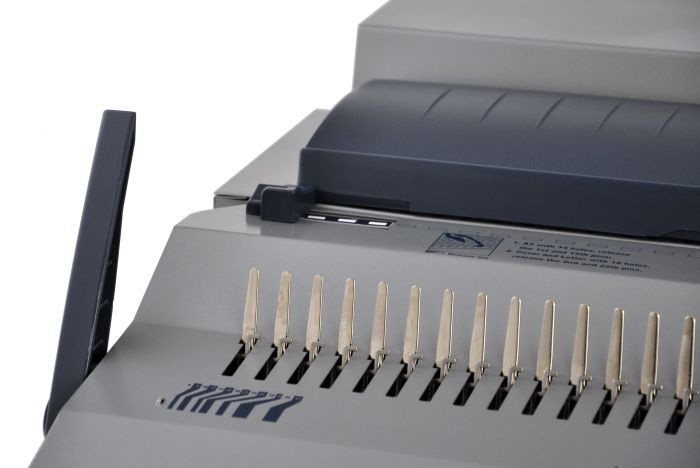 Электрич. переплетная машина DSB  СВ-240Е  [пластик 25/450листов] off knives