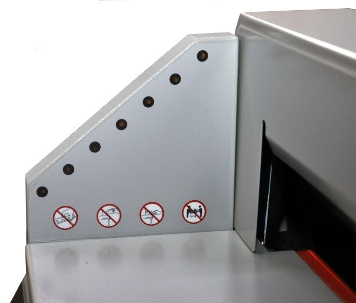 Резак гильотинный FRONT G450VS+ цифровое управление (Длина реза 450 мм.)