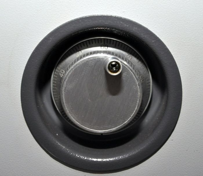Резак гильотинный FRONT E520T