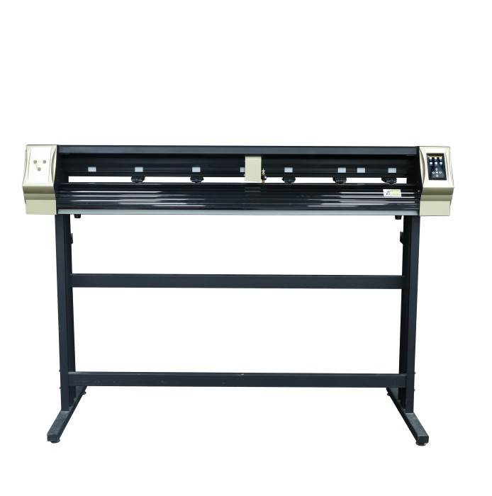 Режущий плоттер с СЕРВОдвигателями SKYCUT VH48-SF with AAS / Авто. Оптич. Позиционирование