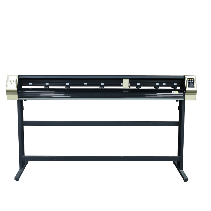 Режущий плоттер с СЕРВОдвигателями SKYCUT VH60-SF with AAS / Авто. Оптич. Позиционирование