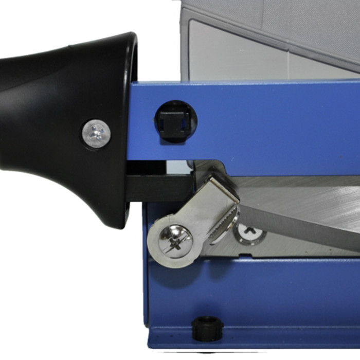 Резак сабельный (рез 360мм, 30/40лст, А4, п) KW-triO 13040 синий проф