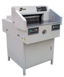 Электрич. гильотина BW-670H+ (Цифр. упр. Резом)  рез.мм:670/850 листов