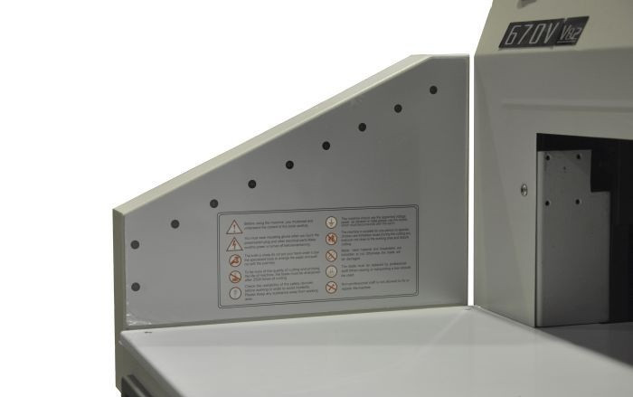 Электрич. гильотина BW-670V+ (Програмное  упр. Резом)  рез.мм:670/850 листов