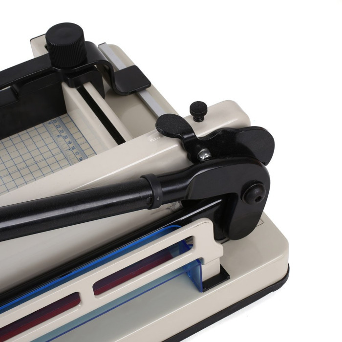 Механическая гильотина Yunguang YG-858A3  Ширина рез.: 430мм. Глуб.стола: 410мм. Глуб.рез.: 400 лист