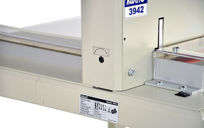 Механическая гильотина KW-triO 3942/13942  рез.мм:430/400 листов